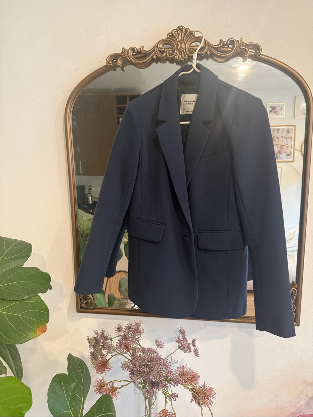 Abercrombie & Fitch Classic Navy Single-Button Blazer - Picture 2 of 2